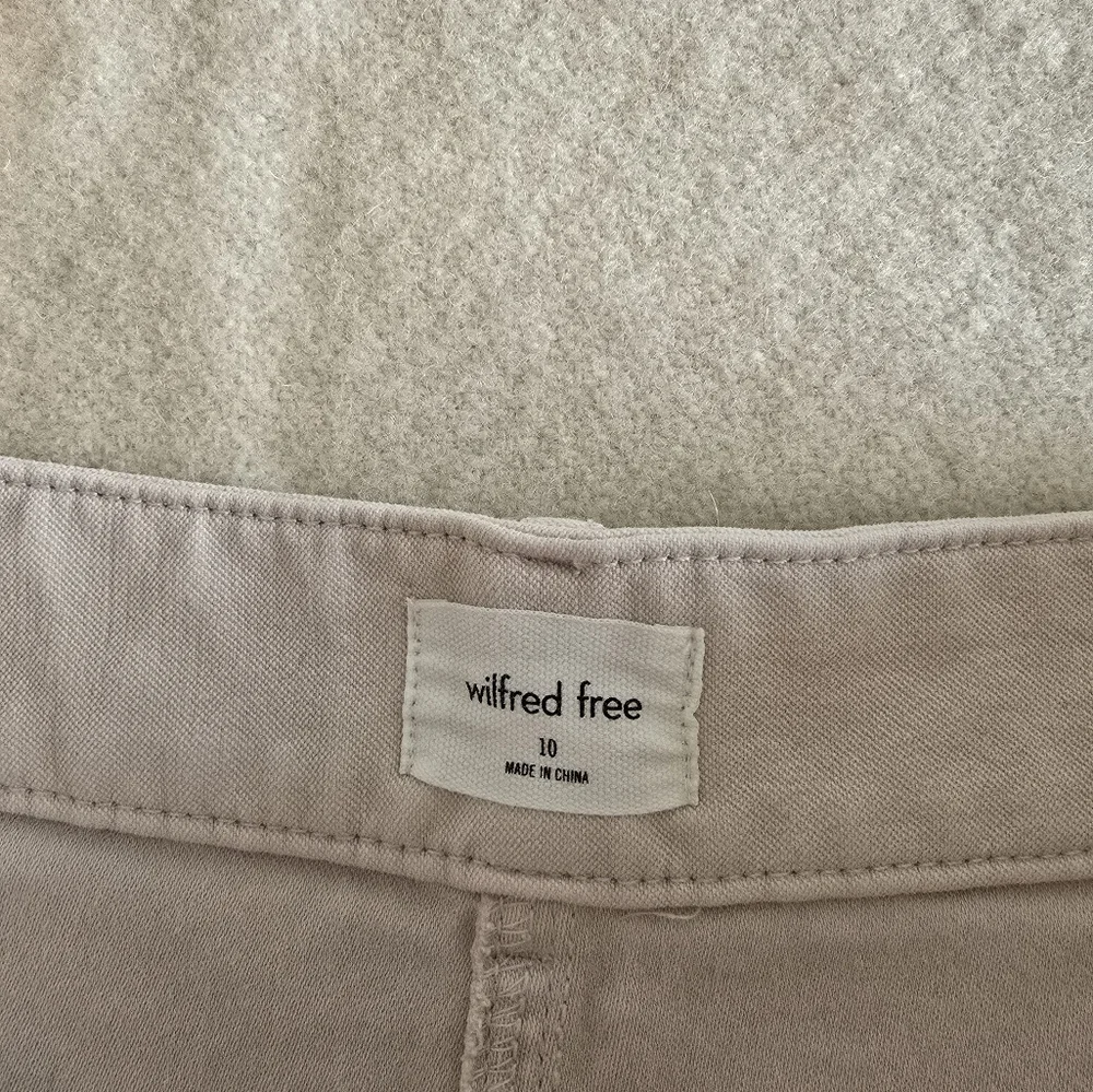 Aritzia Wilfred Cream Utility Patch Pocket Relaxed Pants 10 - Picture 7 of 10